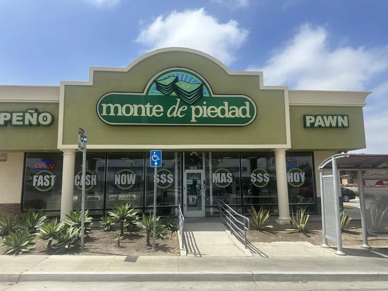 Monte de Piedad storefront sign in daylight