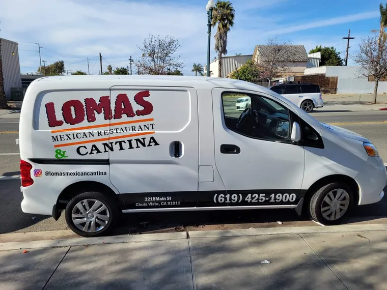 Lomas Mexican Restaurant van lettering